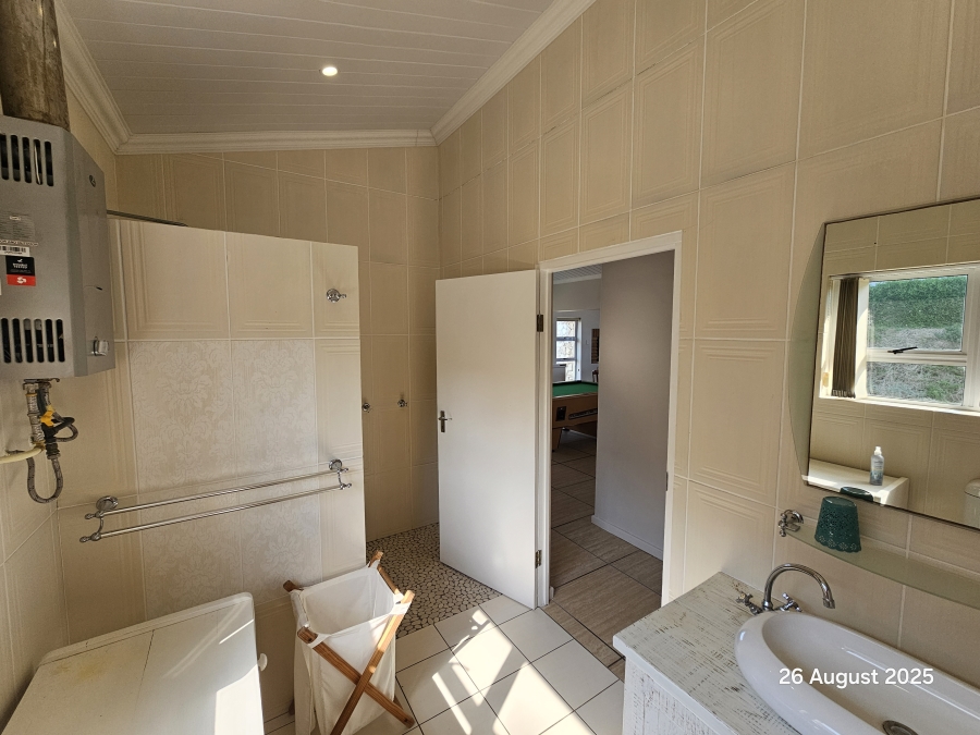 6 Bedroom Property for Sale in Jongensfontein Western Cape